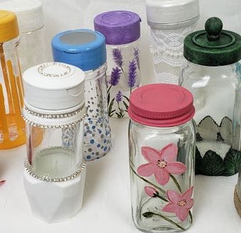 Mothering with Creativity: Re-purposing old jars into spice containers